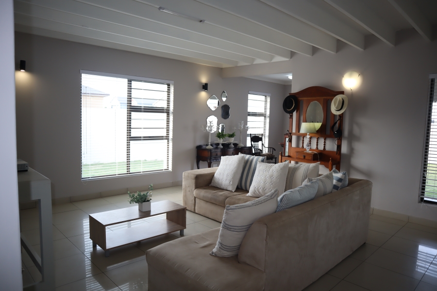 4 Bedroom Property for Sale in Fountains Estate Eastern Cape